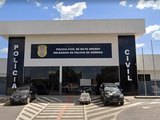 Policial é preso por suspeita de estuprar quatro vezes mulher detida em delegacia