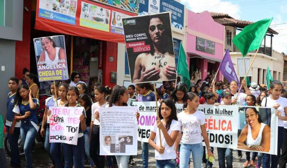 20 casos de feminicídio e mais de 1.300 casos de violência doméstica foram registrados em 2018, em Alagoas