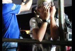 Banda Sorriso Maroto compartilha vídeo de menino arapiraquense emocionado em show