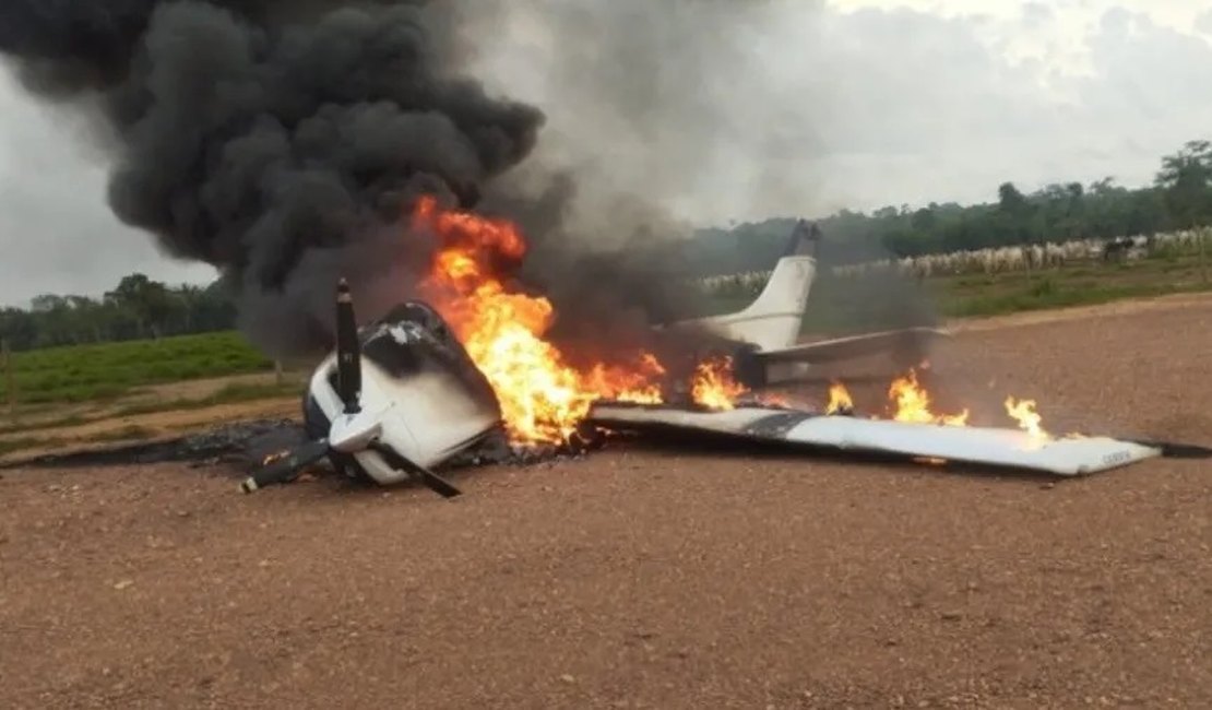 Piloto coloca fogo em avião e foge após ação de controle da FAB no MT