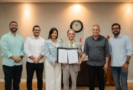 Governador em exercício assina ordem de serviço para obras do Pró-Estrada em Jacuípe