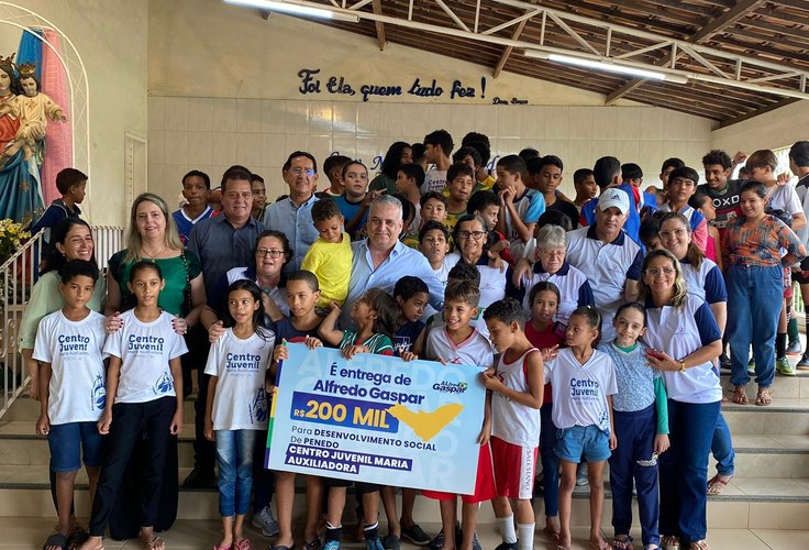 Alfredo Gaspar entrega em Penedo, R$ 1,1 milhão em emendas para Assistência Social e Saúde