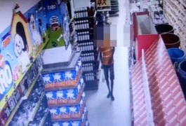 Câmeras flagram homem furtando produto dentro de supermercado em Arapiraca