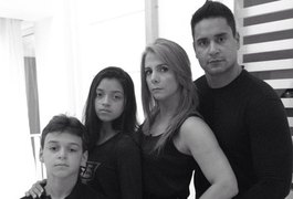 Xanddy e Carla Perez posam de luto com os filhos