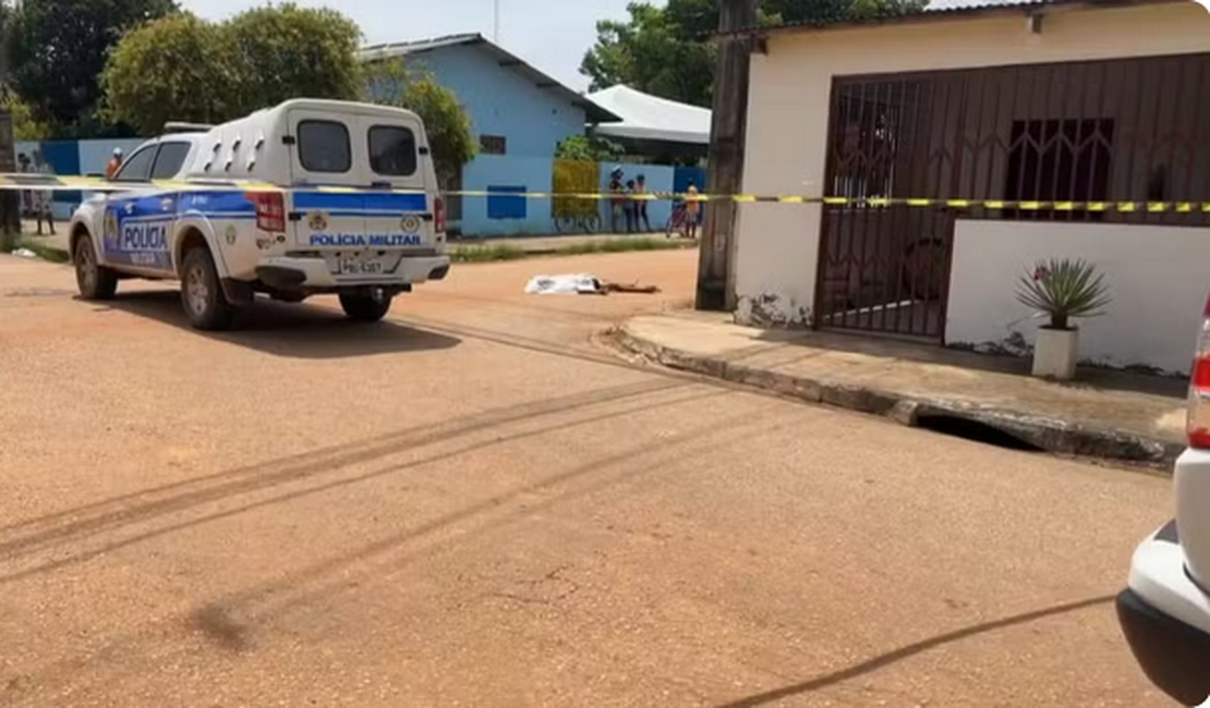 Ciclista é perseguido e assassinado a tiros em via pública por criminosos em moto
