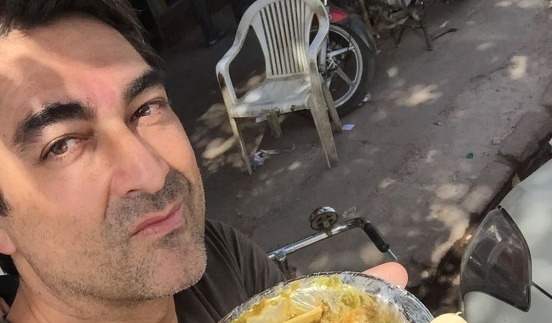 Zeca Camargo lança livro com receitas vegetarianas da Índia