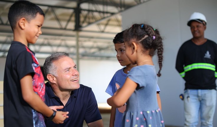 Com 41,75%, Renan Filho ultrapassa JHC em pesquisa, após início da pré-campanha