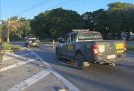 Policiais de Alagoas e do Acre, cedidos à Força Nacional, entram por engano em comunidade do Rio e têm armas roubadas
