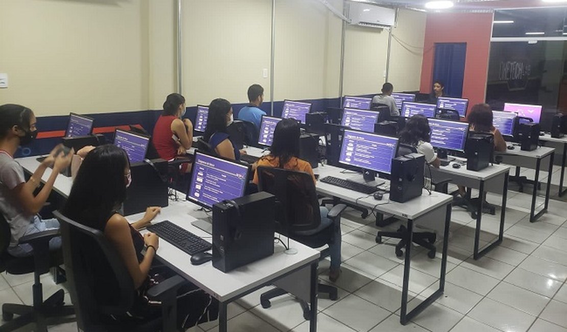 Programa Oxetech muda realidade de jovens em Alagoas