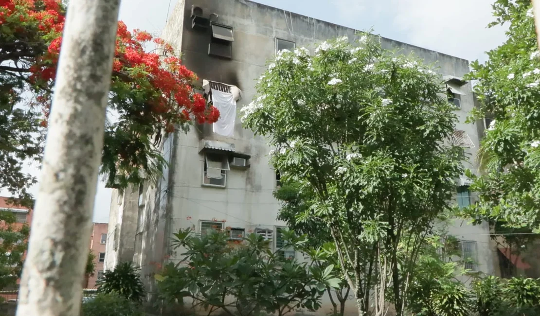Incêndio em apartamento resulta na morte de duas crianças em residencial no Recife