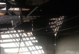 Igreja evangélica tem cozinha destruída após incêndio, em Maceió