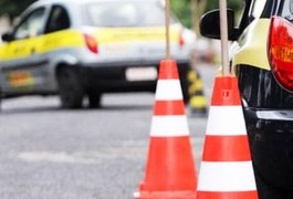 Sete pessoas denunciam que sofreram calote de autoescola em Arapiraca; prejuízo é de quase R$ 7 mil