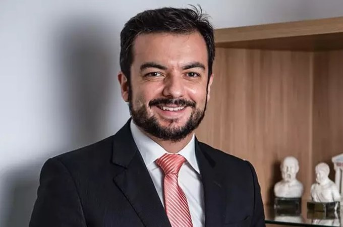 Advogado é morto após ser esfaqueado por cliente no próprio escritório em MG