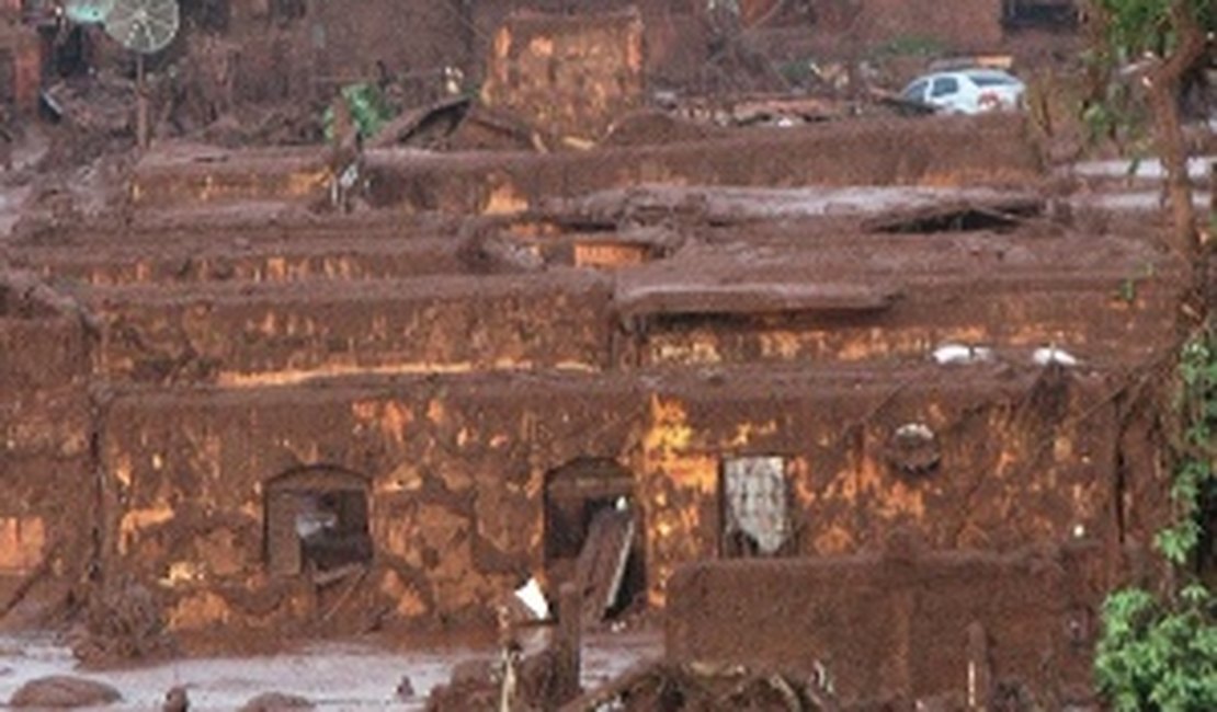 Barragem em Mariana (MG) tem novo vazamento e Samarco aciona Defesa Civil