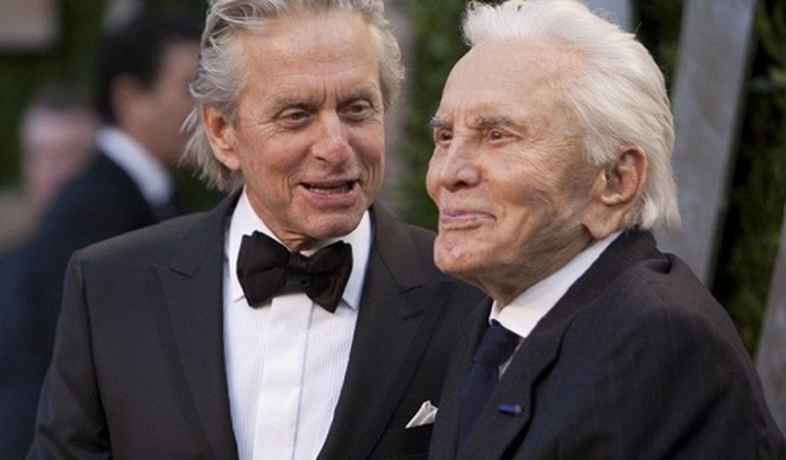 Pai de Michael Douglas, Kirk Douglas morre ao 103 anos, nos EUA