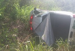 Acidente deixa três pessoas feridas em rodovia no interior de Alagoas