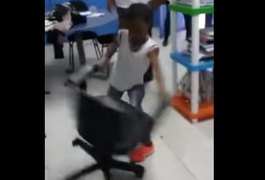 Direção de escola é afastada após vídeo de aluno destruindo sala no RJ