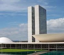 Senado corta supersalários e poupa R$ 1,3 milhão