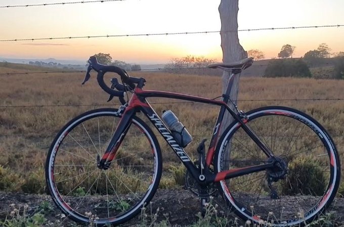 Criminosos armados roubam bicicleta e celular de ciclista, em Arapiraca