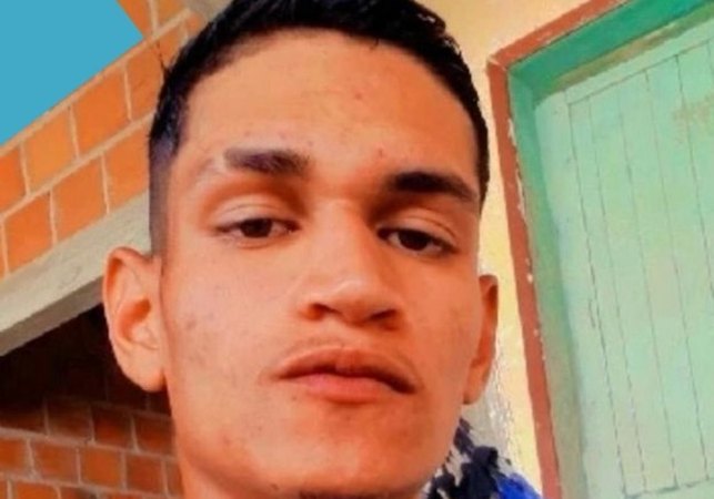 Jovem de 23 anos morre após moto colidir contra poste, no Sertão de Alagoas
