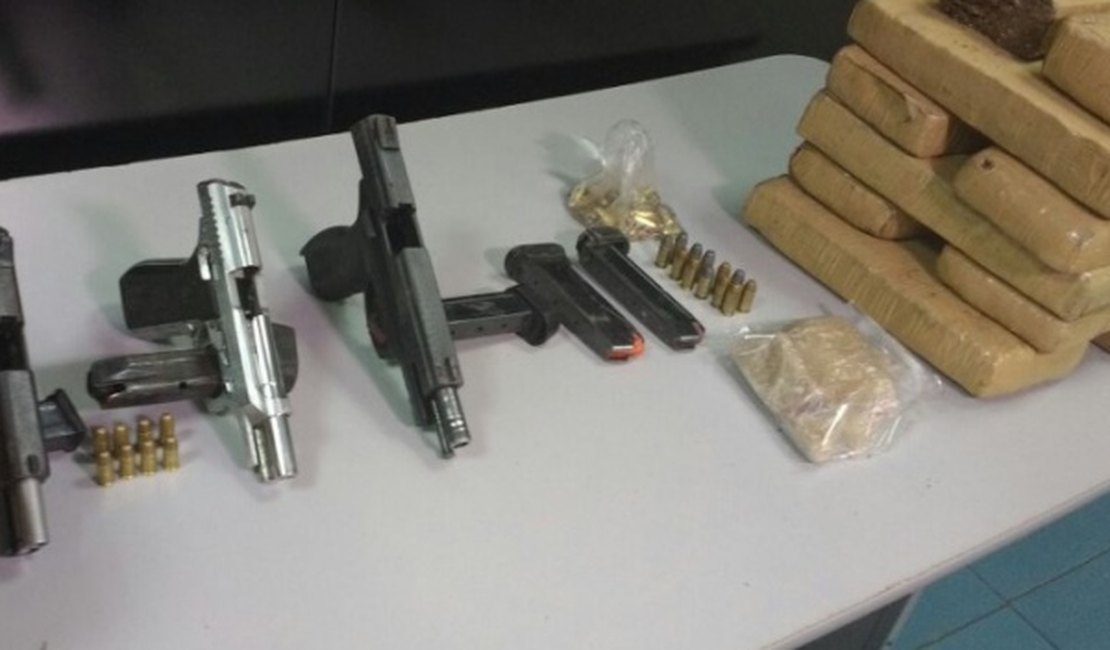 Operação deixa dois mortos, prende 15 e apreende drogas e armas