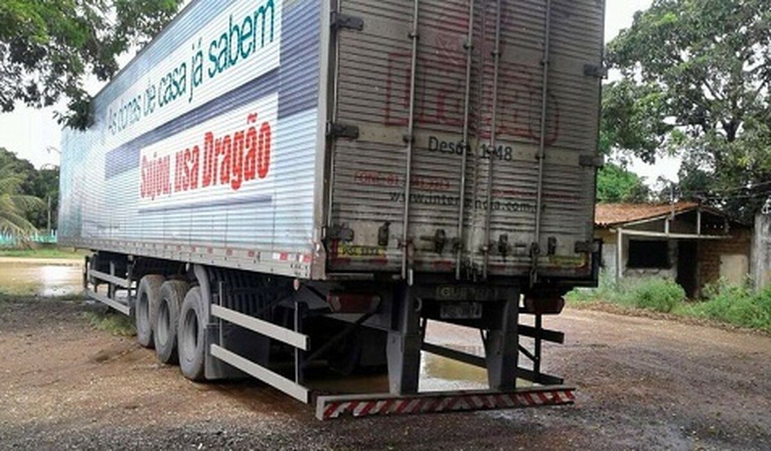 Após sequestro de motorista, polícia recupera carga roubada no Agreste