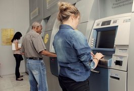 Salários de agosto da segunda faixa serão liberados a partir deste sábado (10)