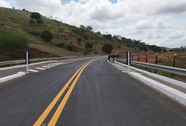 Governo de Alagoas inaugura alça viária com 3,7km de extensão em Joaquim Gomes