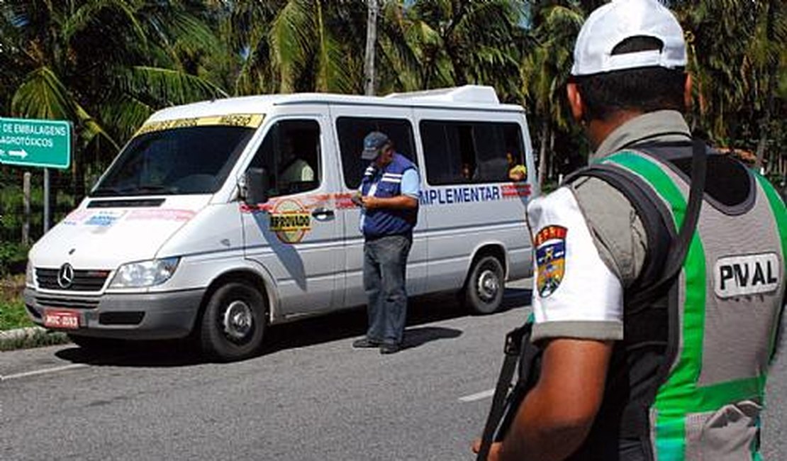 Número de assaltos a veículos de transporte intermunicipal cai 44% em 2017