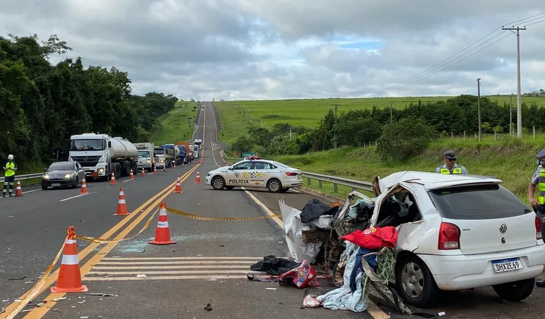 Alagoana morre em acidente entre carro e caminhão em São Paulo