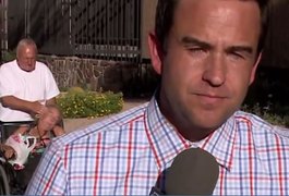 Durante reportagem, homem é flagrado agredindo cadeirante; veja o vídeo