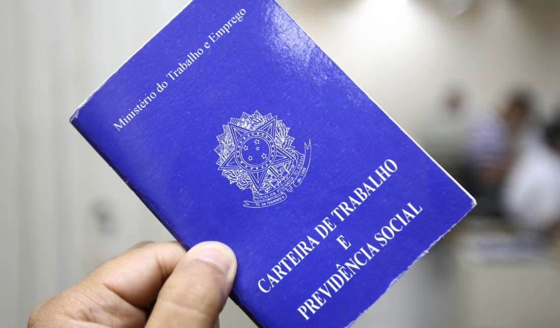 Prefeitura oferta emissão de carteira de trabalho