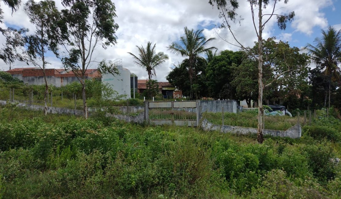 Mau cheiro: Morador do bairro Planalto denuncia vazamento em sistema de esgoto