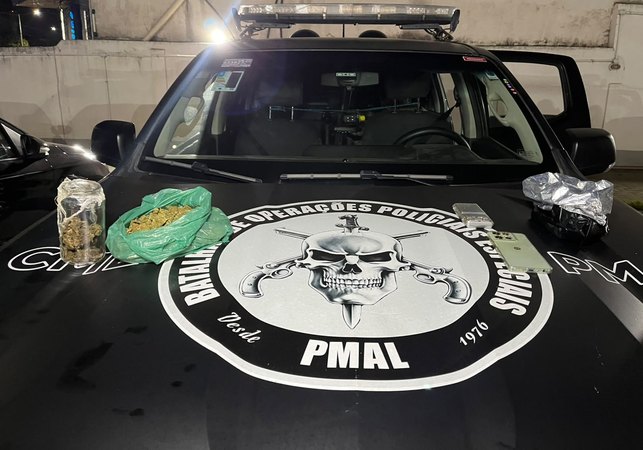 Homem monitorado por tornozeleira eletrônica é preso por tráfico de drogas em Maceió