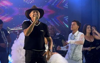 Tradicional festa movimenta noite de sexta-feira no povoado Retiro, em Junqueiro