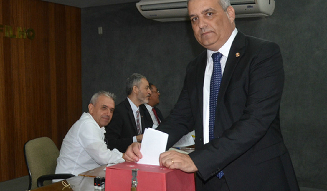 Alfredo Gaspar de Mendonça é eleito procurador-geral de Justiça de Alagoas