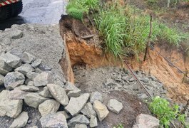 DER contém erosão em acostamento da rodovia AL-210