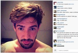 Pato posta foto sobre bigode e torcedores cobram desempenho