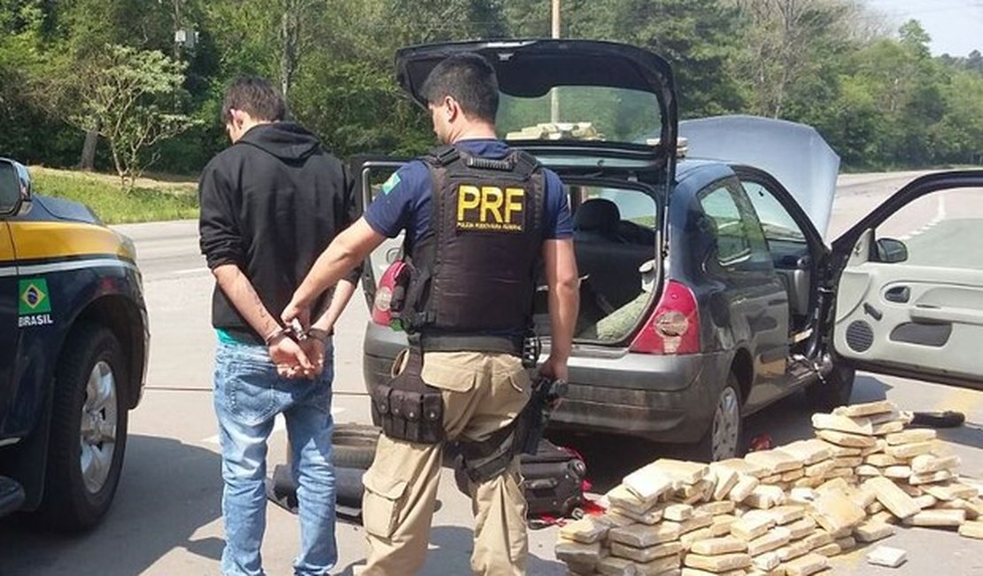 PRF apreende no RS quase 180kg de maconha em carro de paraguaio