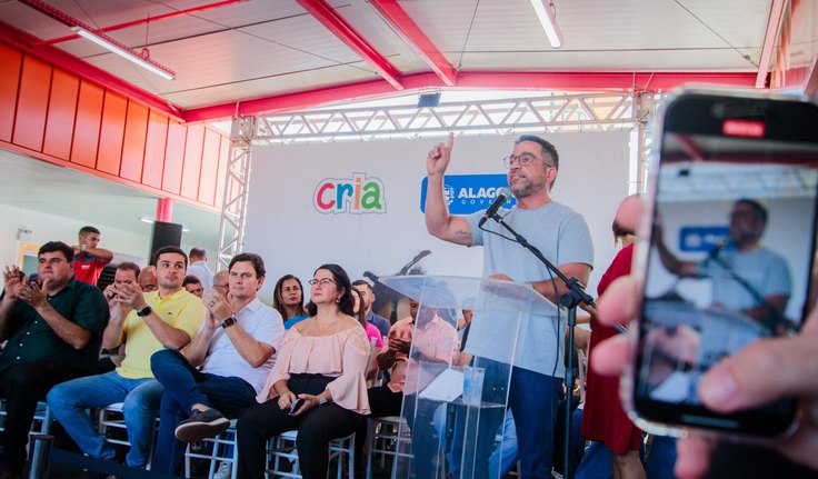 Paulo Dantas entrega 2ª Creche Cria em Coruripe e anuncia construção de um resort