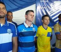 CSA anuncia 13 reforços e apresenta novos uniformes