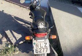 Rocam recupera veículo roubado no bairro Baixa Grande, em Arapiraca