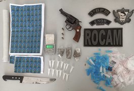 Ação da PM prende jovem de 24 anos por tráfico de drogas e porte ilegal de arma de fogo, em Arapiraca