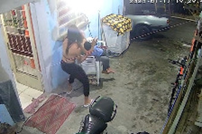 VÍDEO: Alagoana é morta a facadas na frente de filhos pequenos em SP; autora foi presa