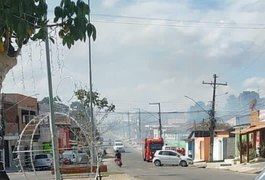 Incêndio em grande área de vegetação mobiliza bombeiros em Limoeiro de Anadia