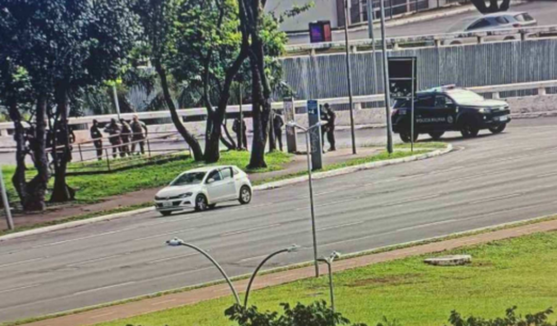 Homem é detido após ameaçar jogar bombas em prédios da PM e da PF, em Brasília