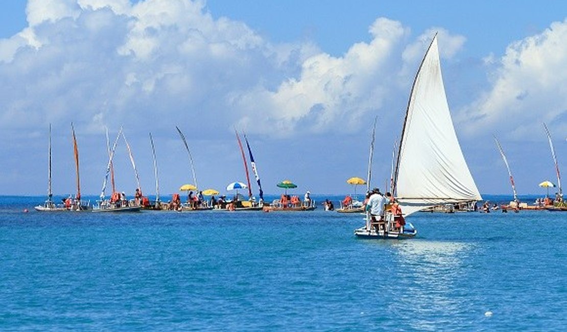 Alagoas deve receber 500 mil turistas entre janeiro e fevereiro de 2016