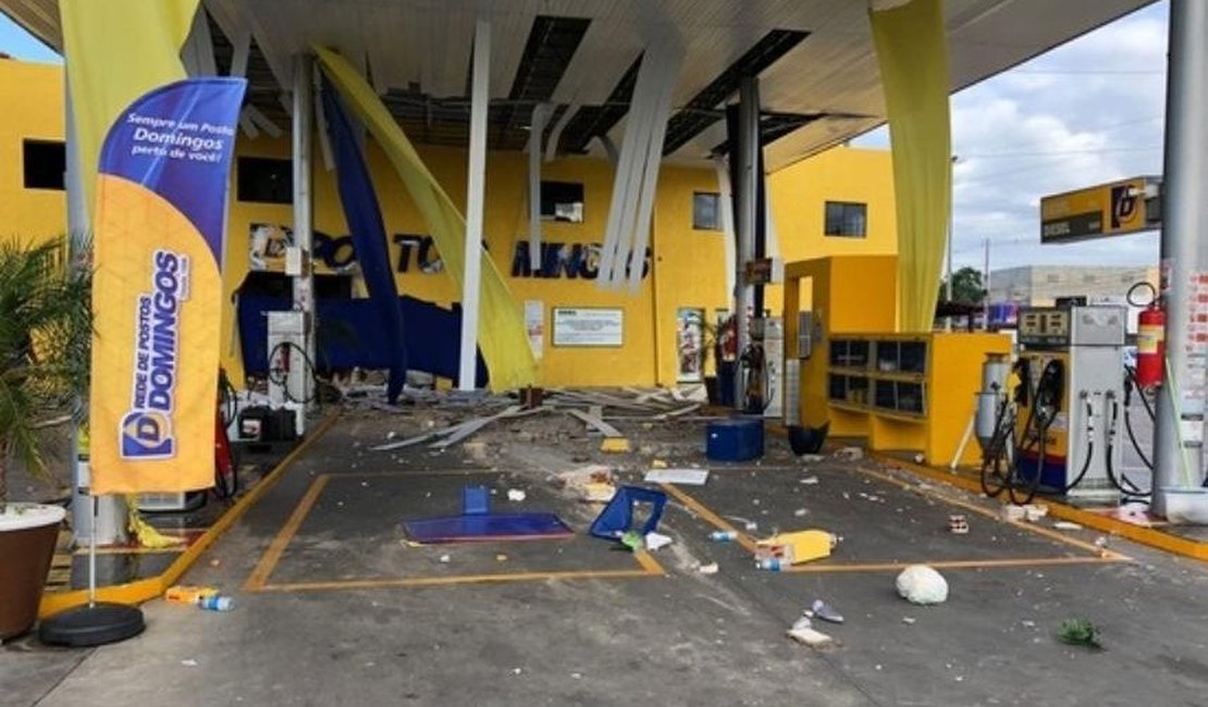 Suspeitos explodem cofre de posto de combustível e levam R$ 120 mil no RN