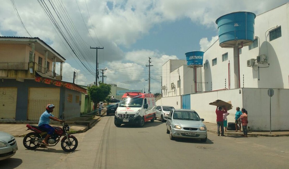 Idosa sofre atropelamento no bairro Santa Esmeralda, em Arapiraca