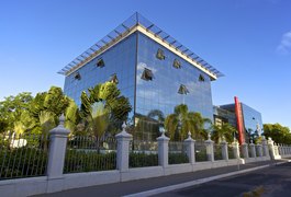 Governador sanciona leis de reajuste salarial dos servidores de Alagoas
